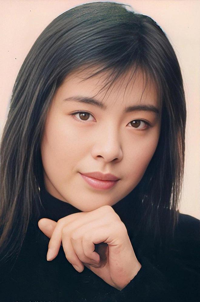 了16年的王祖贤她的钱都是从何而来人生就是搏不工作不拍戏在温哥华住(图2)