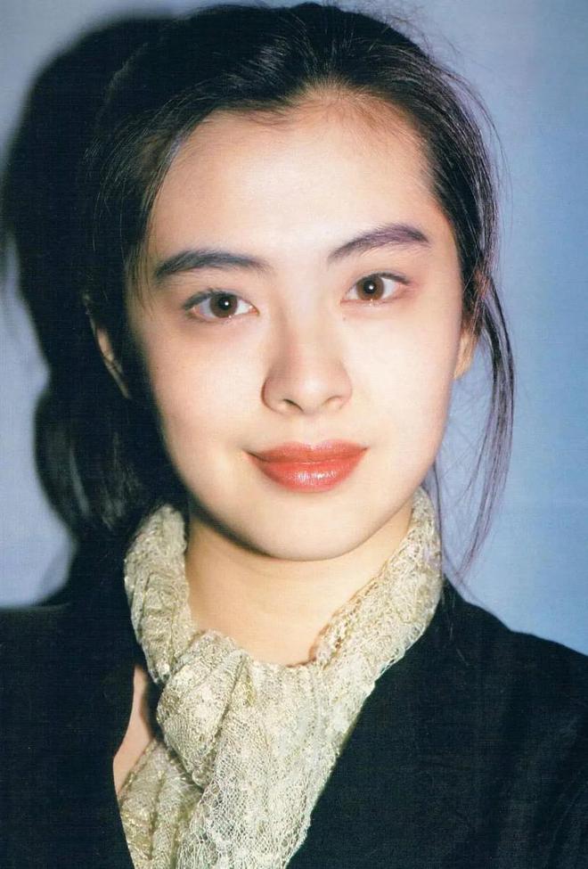 了16年的王祖贤她的钱都是从何而来人生就是搏不工作不拍戏在温哥华住(图4)