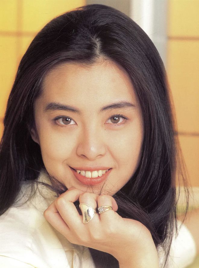 了16年的王祖贤她的钱都是从何而来人生就是搏不工作不拍戏在温哥华住(图7)