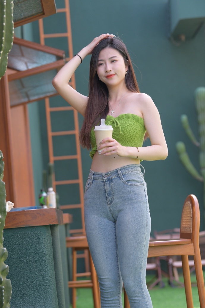 腿上强行要了我的故事凯时尊龙人生抱我坐