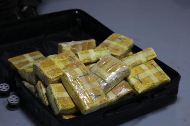 曲靖破获一起特大贩卖毒品案尊龙凯时网3447kg！(图2)