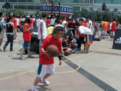 小记者专栏--街球挑战赛尊龙凯时app武汉赛区(图2)