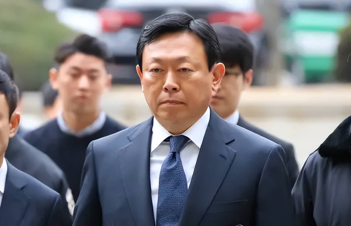 陷各类丑闻乐天家族没落得有理有据尊龙凯时app网站攀附日本发家深(图23)